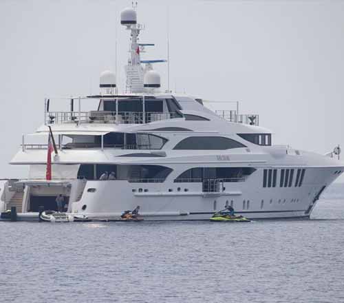 57m Benetti superyacht with 280m² of deckheads wrapped in satin white vinyl by LuxWrap — completed in 7 days